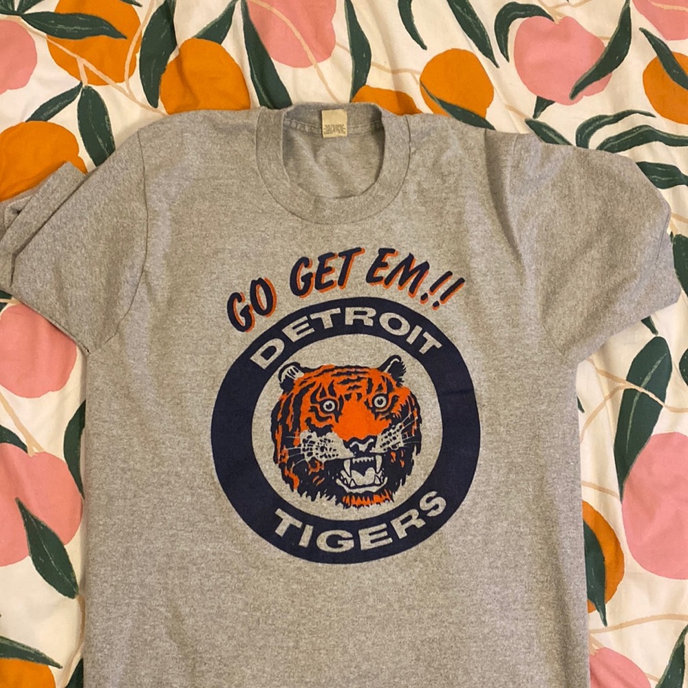 Vintage Detroit Tigers shirt